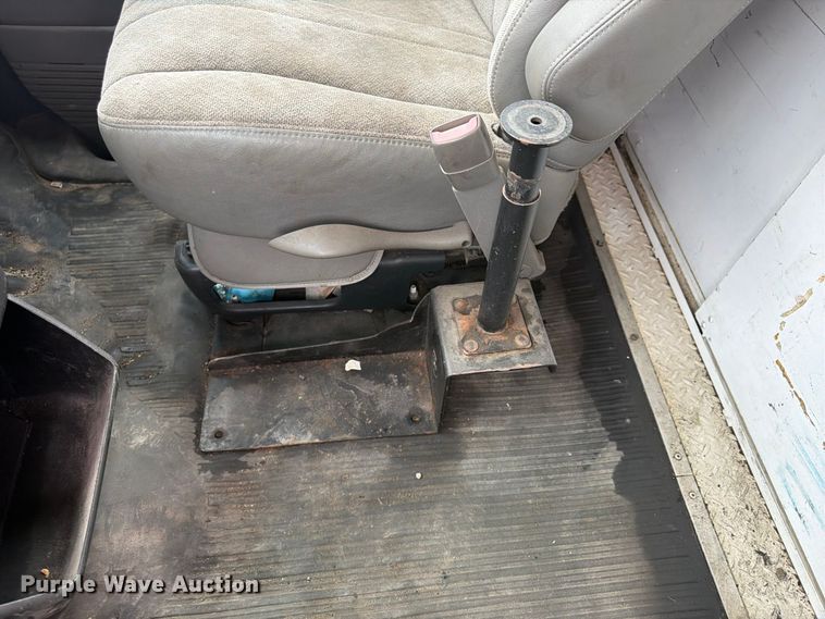 image for item FU4725 2012 Chevrolet Express 3500 utility van