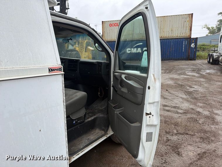 image for item FU4725 2012 Chevrolet Express 3500 utility van