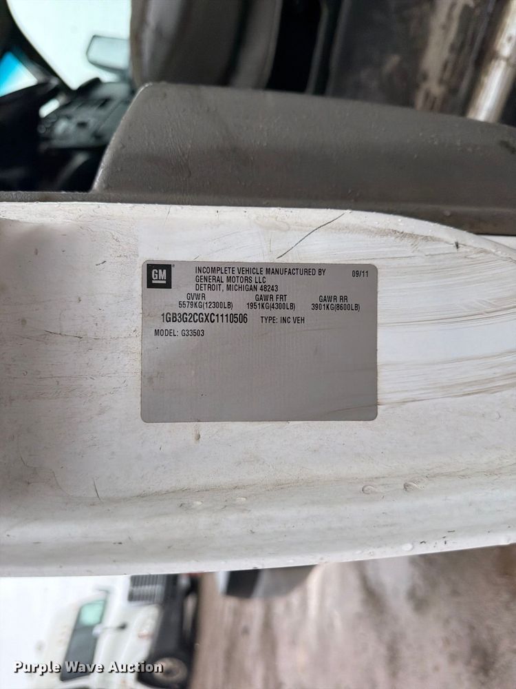 image for item FU4725 2012 Chevrolet Express 3500 utility van