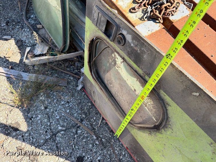 image for item FU4754 Forklift doors