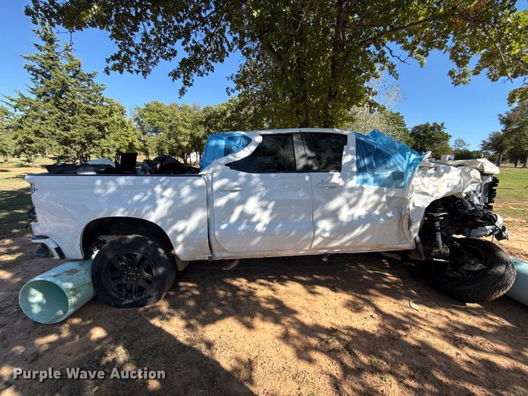 image for item FV2004 2025 Chevrolet Silverado 1500 RST Crew Cab pickup truck