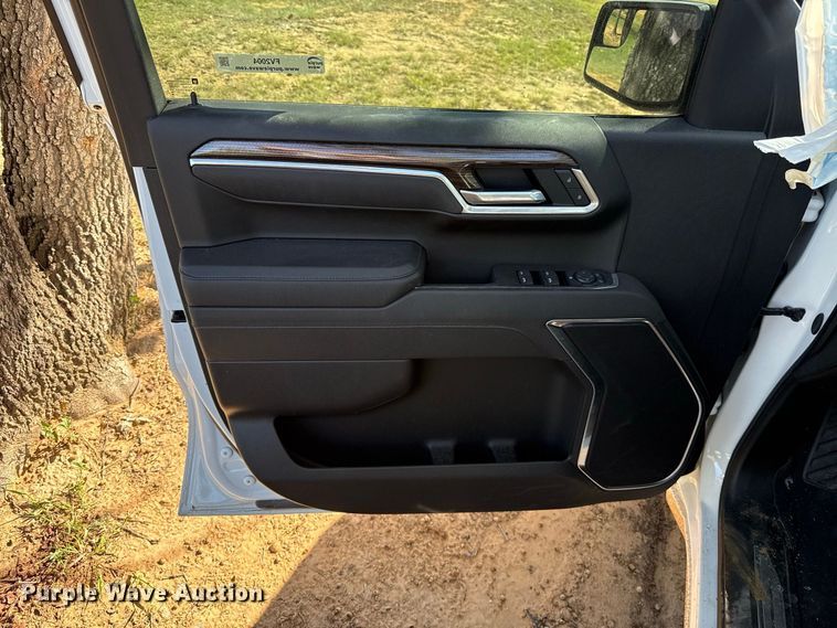 image for item FV2004 2025 Chevrolet Silverado 1500 RST Crew Cab pickup truck