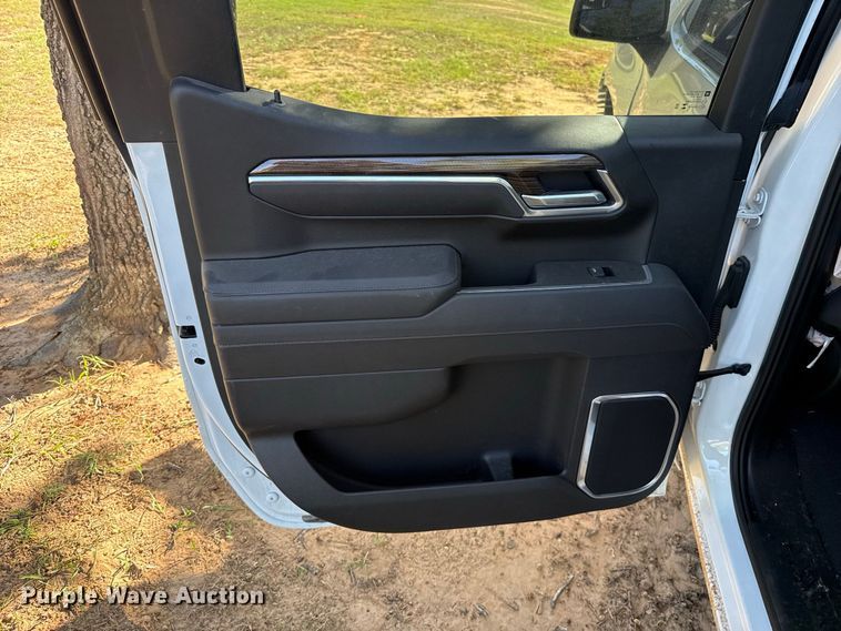 image for item FV2004 2025 Chevrolet Silverado 1500 RST Crew Cab pickup truck