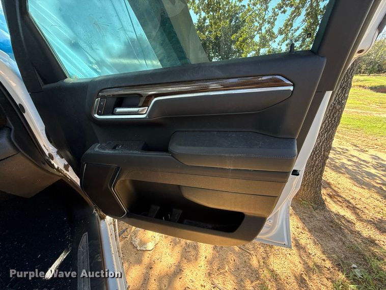 image for item FV2004 2025 Chevrolet Silverado 1500 RST Crew Cab pickup truck