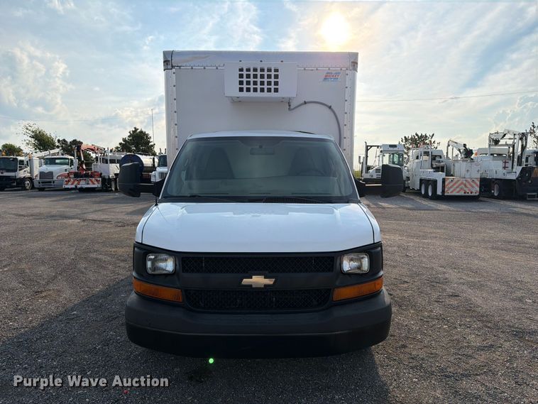 image for item FW3500 2016 Chevrolet Express 4500 box truck