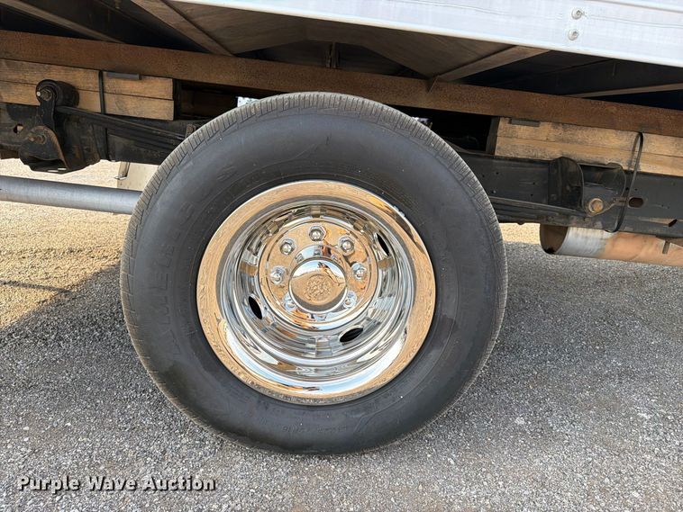 image for item FW3500 2016 Chevrolet Express 4500 box truck