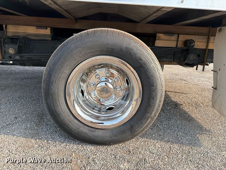 image for item FW3500 2016 Chevrolet Express 4500 box truck