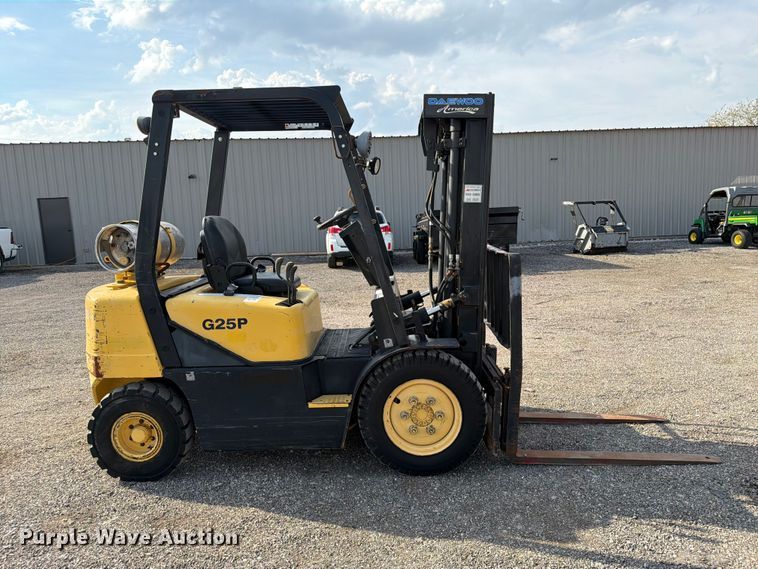 image for item FW3503 Daewoo G25P-3 forklift