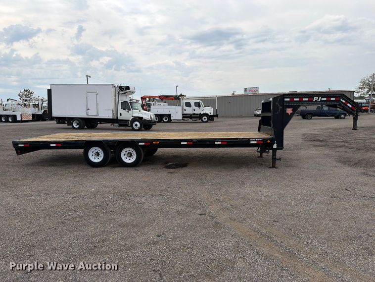 image for item FW3505 2020 PJ Trailers LS242 flatbed trailer
