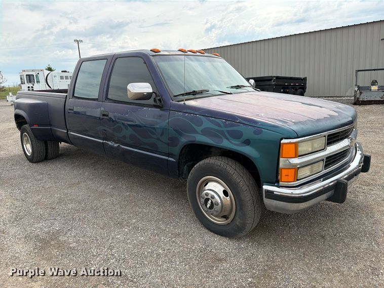 image for item FW3506 1993 Chevrolet C3500 Crew Cab pickup truck
