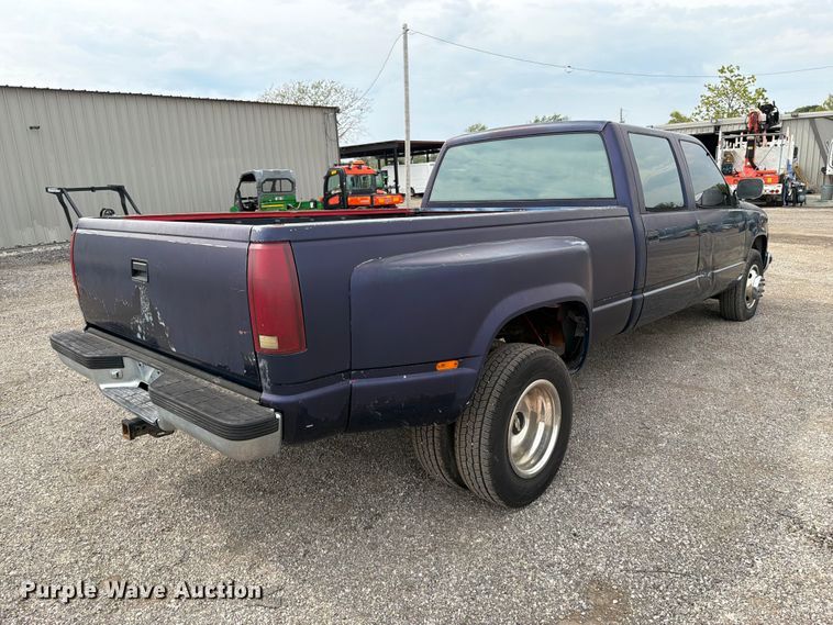 image for item FW3506 1993 Chevrolet C3500 Crew Cab pickup truck
