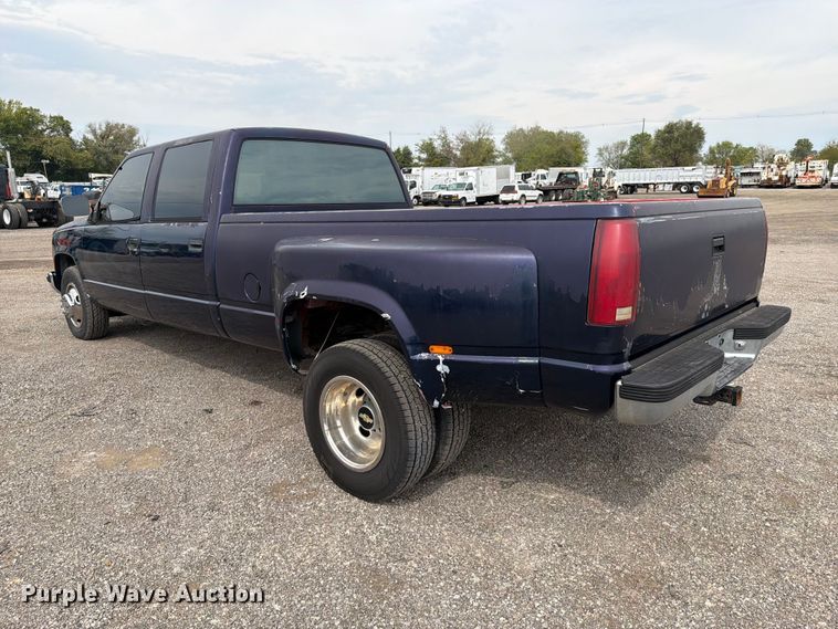 image for item FW3506 1993 Chevrolet C3500 Crew Cab pickup truck