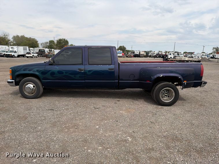 image for item FW3506 1993 Chevrolet C3500 Crew Cab pickup truck
