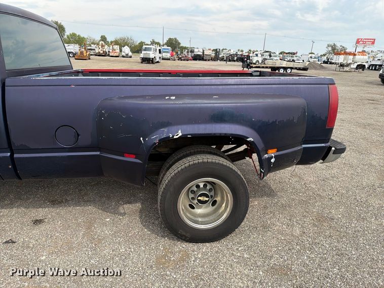 image for item FW3506 1993 Chevrolet C3500 Crew Cab pickup truck