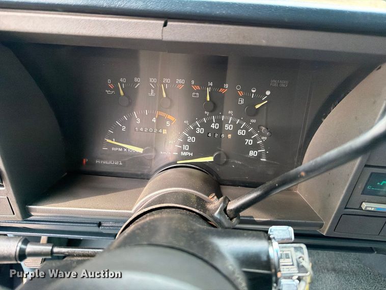 image for item FW3506 1993 Chevrolet C3500 Crew Cab pickup truck