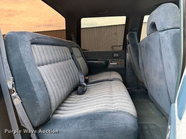 image for item FW3506 1993 Chevrolet C3500 Crew Cab pickup truck