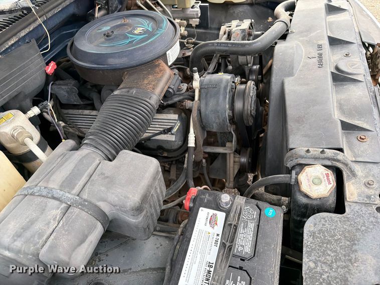 image for item FW3506 1993 Chevrolet C3500 Crew Cab pickup truck