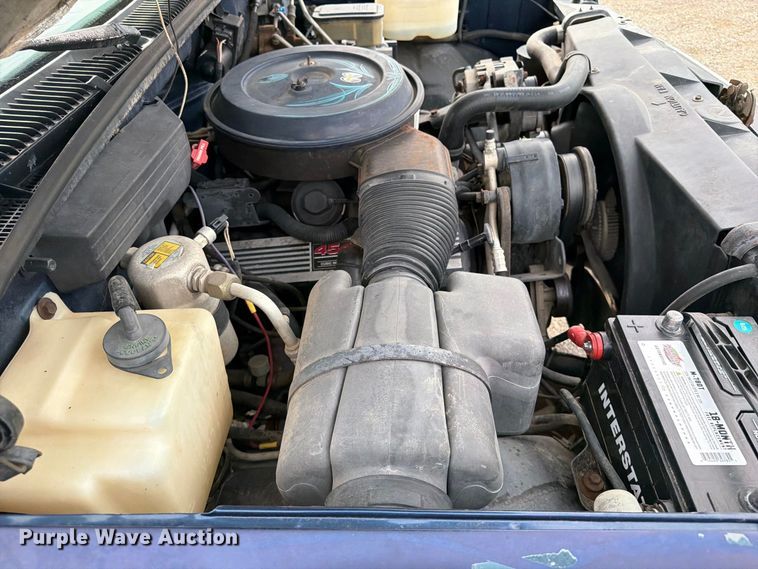 image for item FW3506 1993 Chevrolet C3500 Crew Cab pickup truck