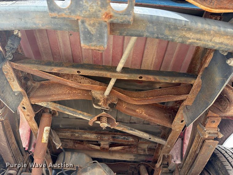 image for item FW3506 1993 Chevrolet C3500 Crew Cab pickup truck
