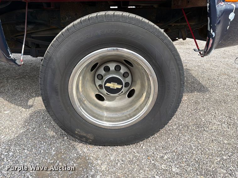 image for item FW3506 1993 Chevrolet C3500 Crew Cab pickup truck