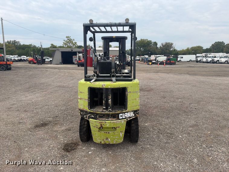 image for item FW3510 Clark CGP25 forklift