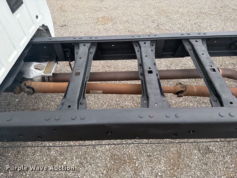 image for item FW3511 1999 Ford F-550 Super Duty truck cab and chassis
