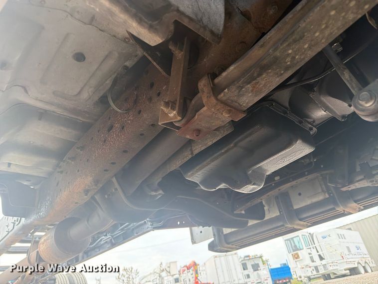 image for item FW3511 1999 Ford F-550 Super Duty truck cab and chassis