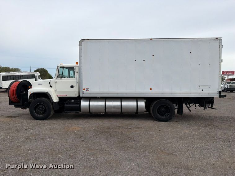 image for item FW3514 1996 Ford L8000 box truck