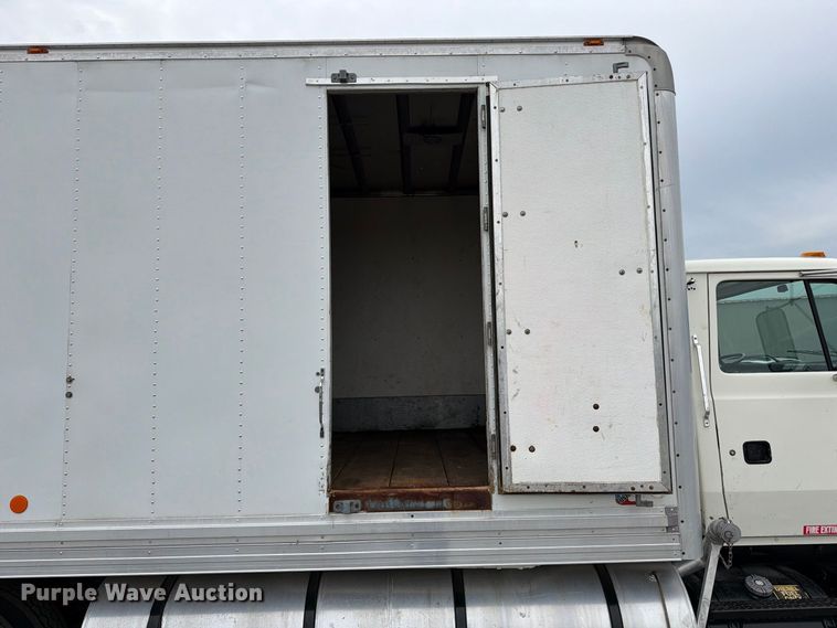 image for item FW3514 1996 Ford L8000 box truck