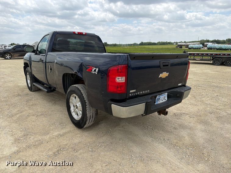 image for item NA9517 2010 Chevrolet Silverado 1500 pickup truck