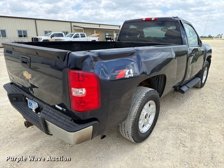 image for item NA9517 2010 Chevrolet Silverado 1500 pickup truck
