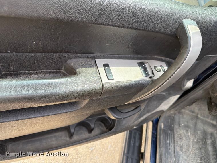 image for item NA9517 2010 Chevrolet Silverado 1500 pickup truck