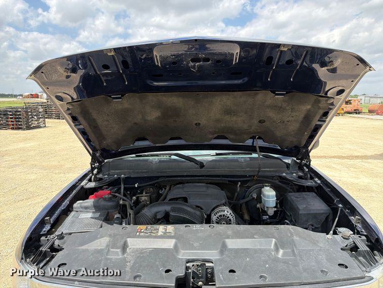 image for item NA9517 2010 Chevrolet Silverado 1500 pickup truck