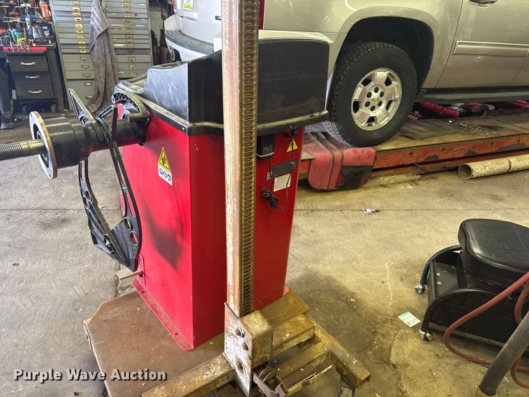 image for item ND9554 2017 Rotary VSB222H wheel balancer