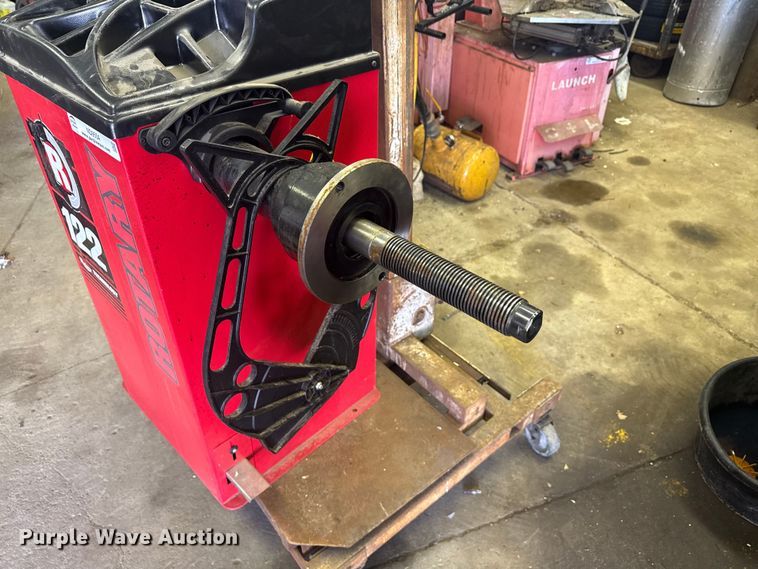 image for item ND9554 2017 Rotary VSB222H wheel balancer