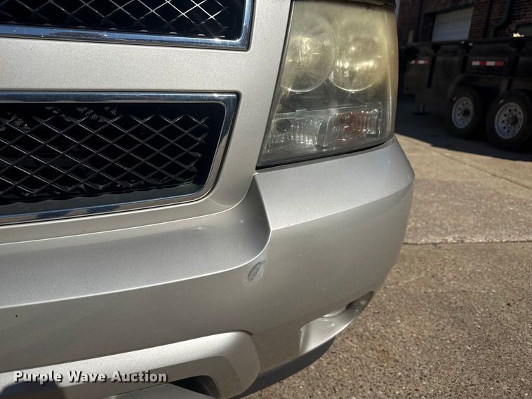 image for item ND9555 2009 Chevrolet Suburban SUV