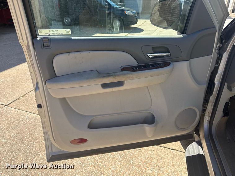 image for item ND9555 2009 Chevrolet Suburban SUV