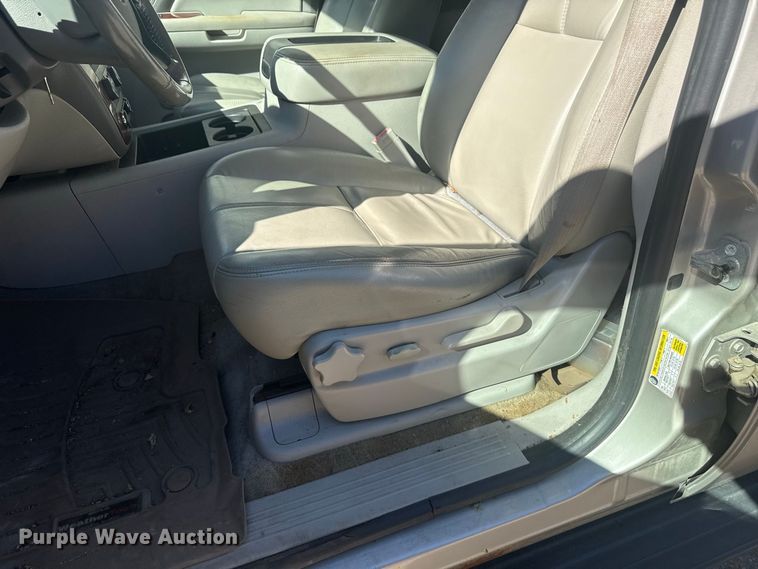 image for item ND9555 2009 Chevrolet Suburban SUV