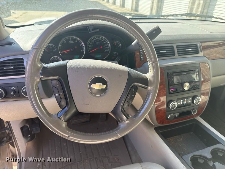 image for item ND9555 2009 Chevrolet Suburban SUV