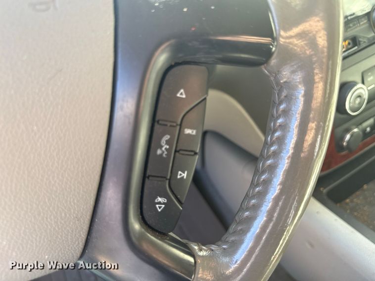image for item ND9555 2009 Chevrolet Suburban SUV