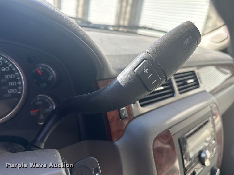 image for item ND9555 2009 Chevrolet Suburban SUV