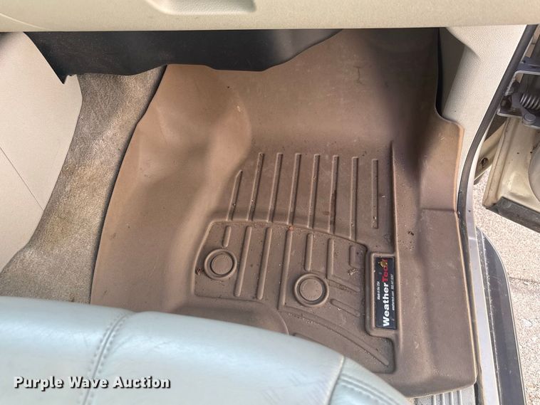 image for item ND9555 2009 Chevrolet Suburban SUV