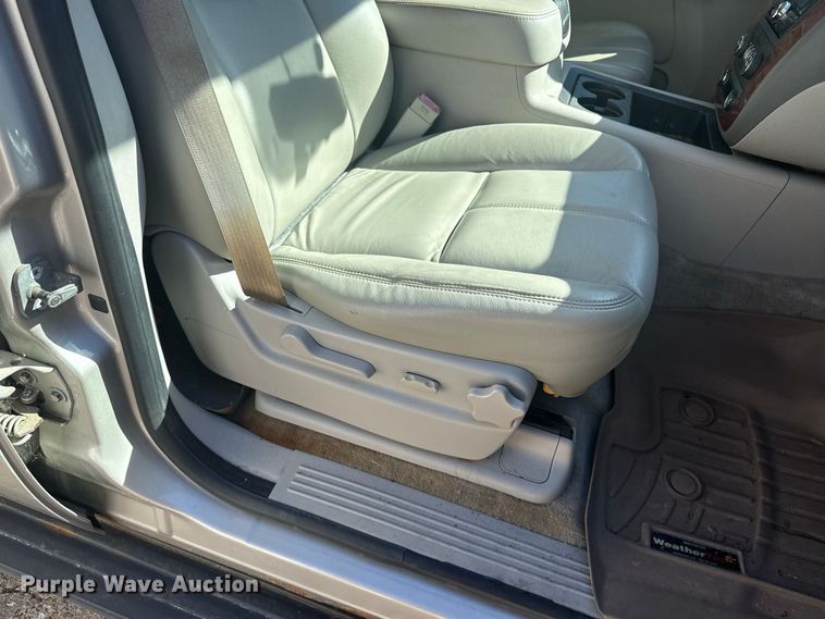 image for item ND9555 2009 Chevrolet Suburban SUV