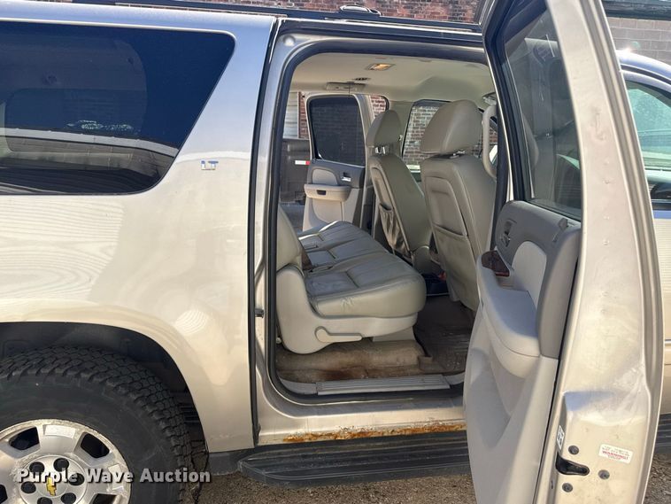image for item ND9555 2009 Chevrolet Suburban SUV