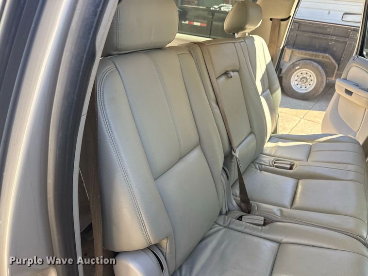 image for item ND9555 2009 Chevrolet Suburban SUV