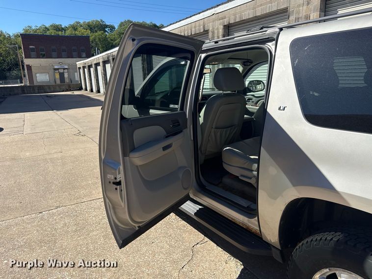 image for item ND9555 2009 Chevrolet Suburban SUV