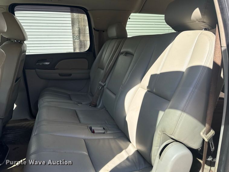 image for item ND9555 2009 Chevrolet Suburban SUV