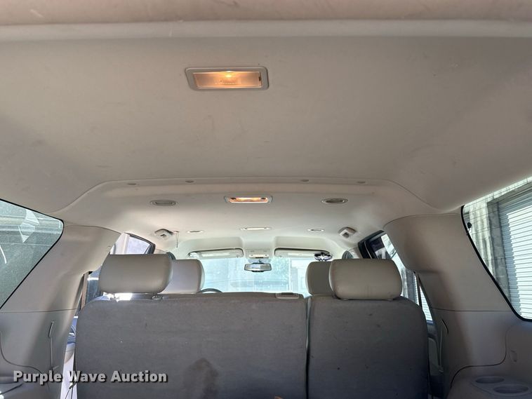 image for item ND9555 2009 Chevrolet Suburban SUV