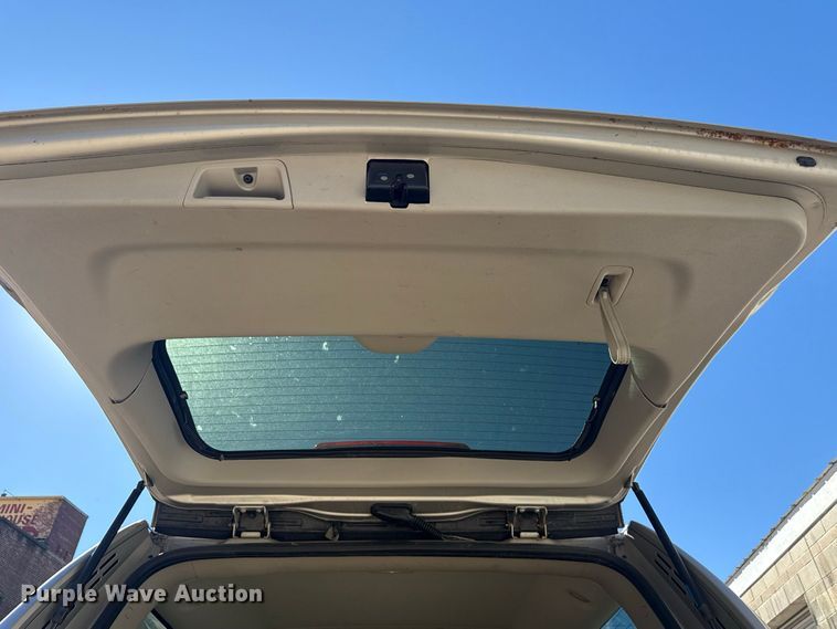 image for item ND9555 2009 Chevrolet Suburban SUV