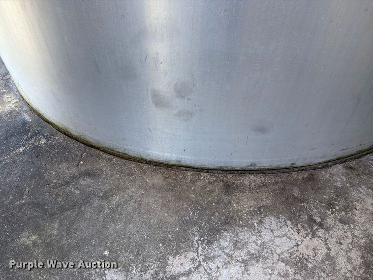 image for item NF9526 (2) Columbian TecTank silos